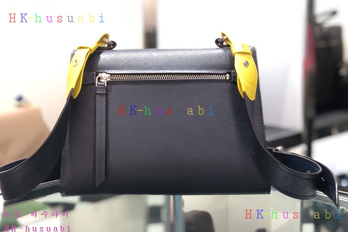 �ڹ̷��ޡ� ����� ���ǾƳ� ����� P 1BD186-3