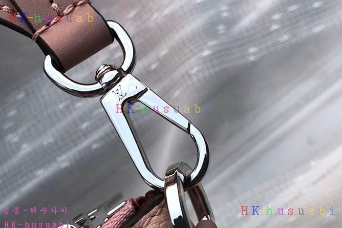 �ڹ̷��ޡ� ���̺��� �Ͽ�޾� ũ�ν��ٵ� ��Ʈ�� LV M55030
