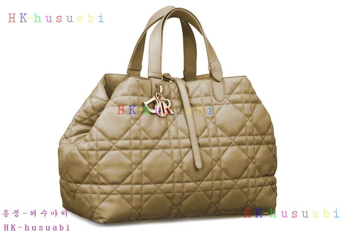 �ڹ̷��ޡڵ�� DIOR ������ ���� �� M2820-3