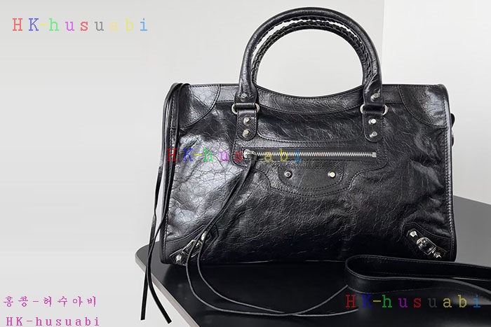�ڹ̷��ޡڹ߷��þư� �� ��Ƽ �̵��  555501